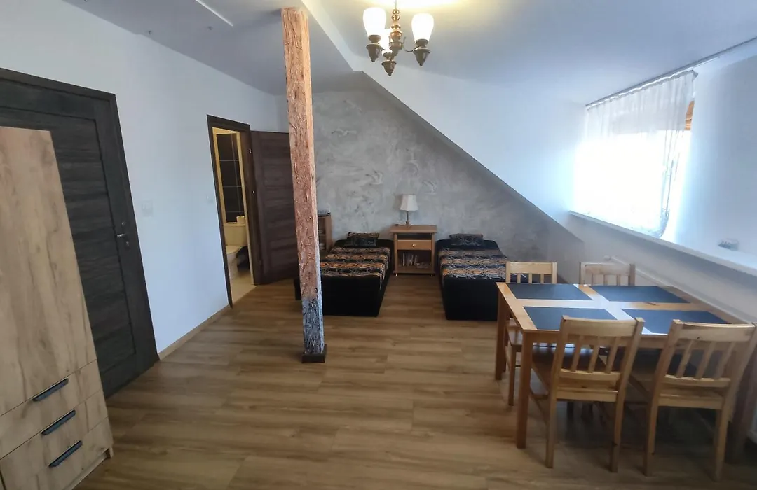 Pokoje Gościnne Perłowa-1